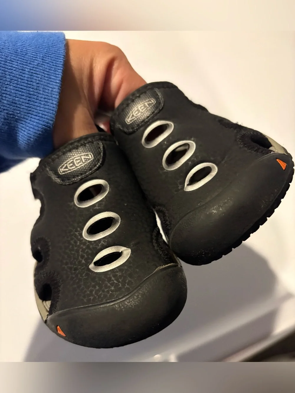 Keen Stingray toddler sandals black and cosmos Size 6 baby shoes water repellent